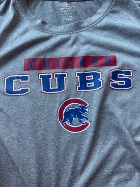 MLB Chicago Cubs Gray Red Blue Short Sleeve Tee